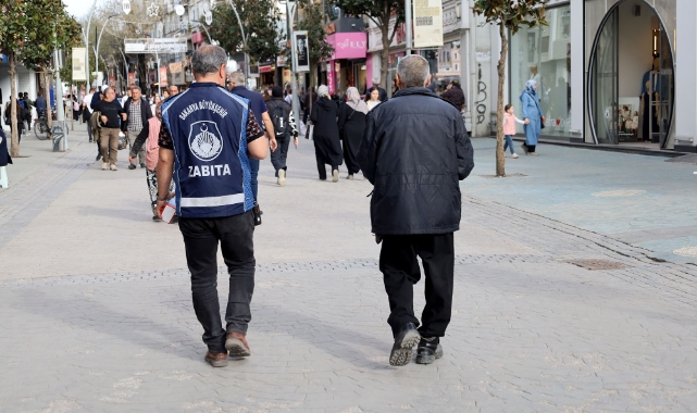 Sokakta duygu sömüren dilencilere zabıta engeli