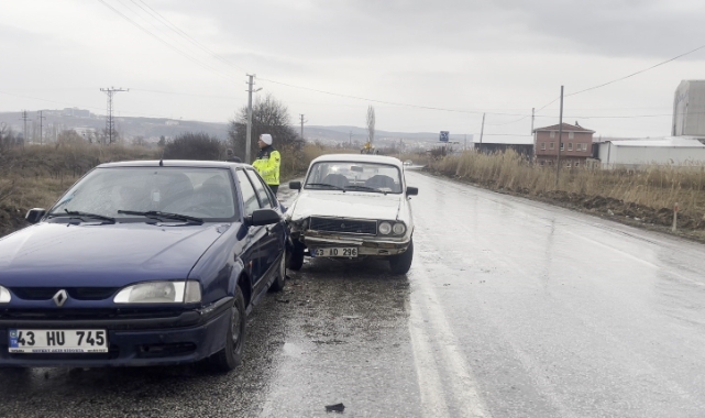 Tavşanlı'da trafik kazası:1 yaralı