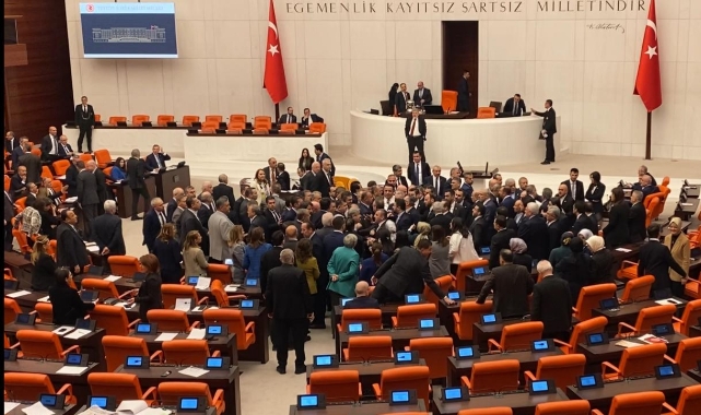 TBMM Genel Kurulu'ndaki tartışma emekli bayram ikramiyelerini unutturdu