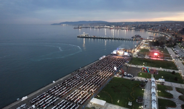 Tekirdağ’da sahilde 11 bin kişilik dev iftar