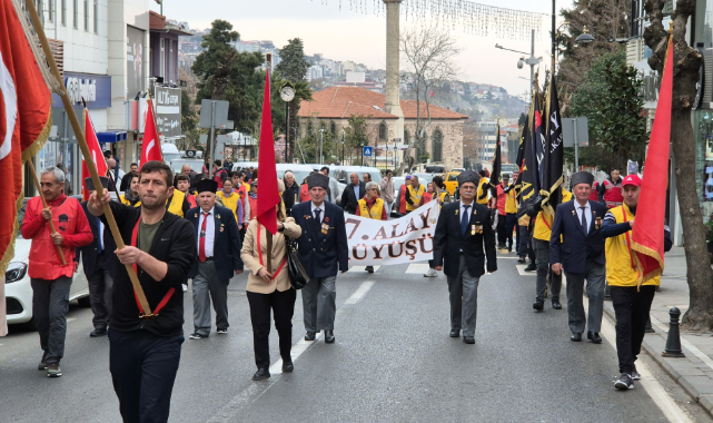 Tekirdağ'dan Çanakkale'ye yürüyorlar