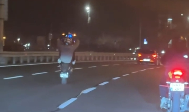 Trafiği tehlikeye atan motosikletli vatandaş kamerasında