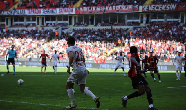 Trendyol Süper Lig: Gaziantep FK: 0 - Kayserispor: 0 (İlk yarı)