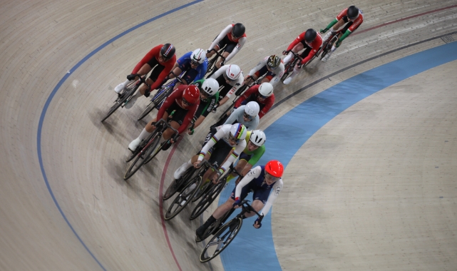 UCI Pist Bisikleti Uluslar Kupası Konya Veledromu'nda devam ediyor