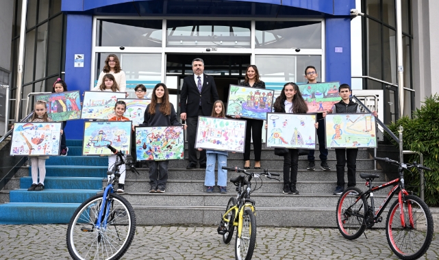 Yıldırım'da çocuklar hayalindeki parkı resmetti