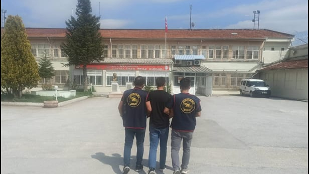 Hırsızlık suçundan 18 yıl hapis cezası ile aranan şahıs yakalandı