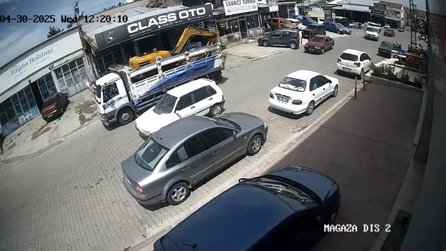 Nevşehir’de freni boşalan kamyon 4 araca çarparak durabildi