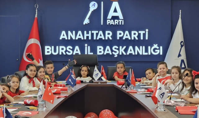 A Parti: 23 Nisan bir ülkenin kaderini çocukların gözlerine yazdığı gündür