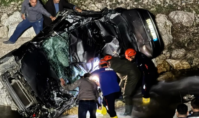 Adıyaman'da otomobil dere yatağına yuvarlandı! 1 ölü