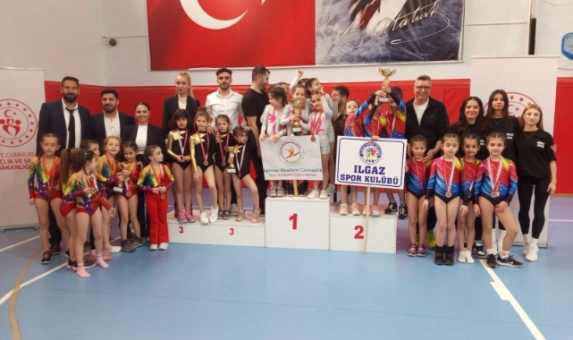Alaşehir'de Artistik Cimnastik Turnuvası düzenlendi