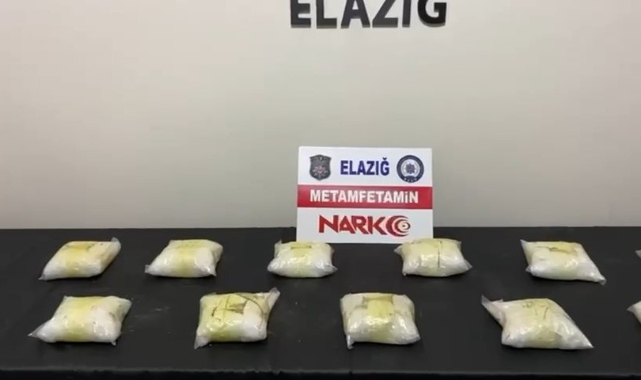 Aracın bagaj kapağına zulalanmış 5 kilo uyuşturucu ele geçirildi