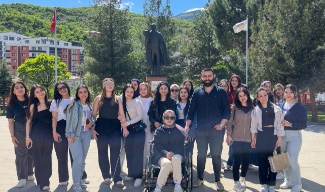 Artvin’de öğrenciler engelli bireylerin yaşamına dokundu