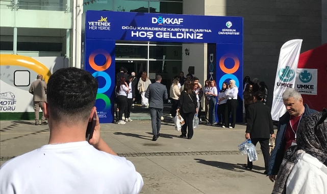 Ayplastik'ten üniversite gençliğine tam destek