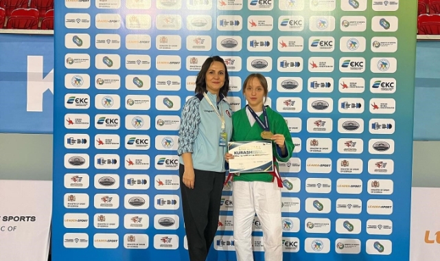 Ayşenaz Tosun Gençler Avrupa şampiyonu oldu