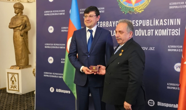 Azerbaycan'dan Başkan Yalçın'a hizmet madalyası