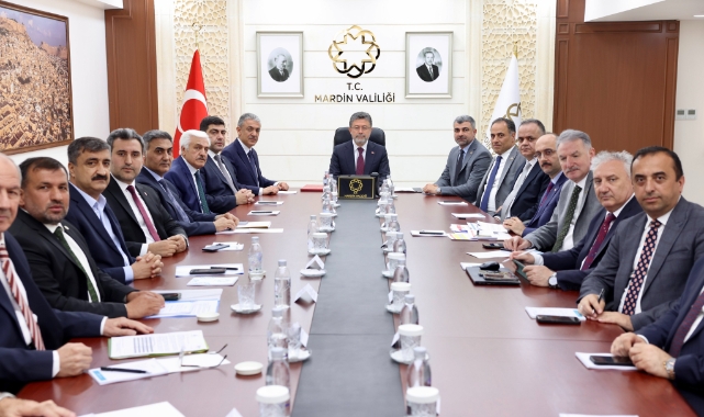 Bakan İbrahim Yumaklı Mardin'de çeşitli ziyaretlerde bulundu