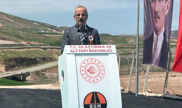 Bakan Uraloğlu: "Siirt-Kurtalan yeni demir yolu projesini yatırım programına aldık"