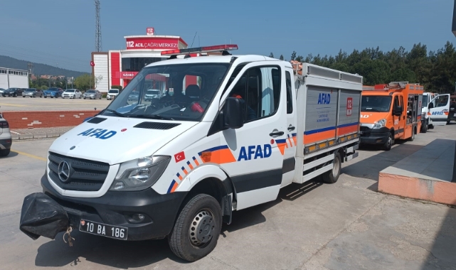 Balıkesir AFAD'dan deprem bölgesine destek ekibi