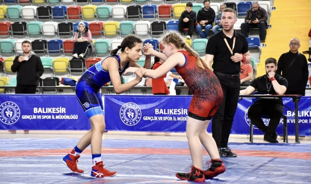 Balıkesir'de çocuklar 23 Nisan'ı spor ile kutlandı