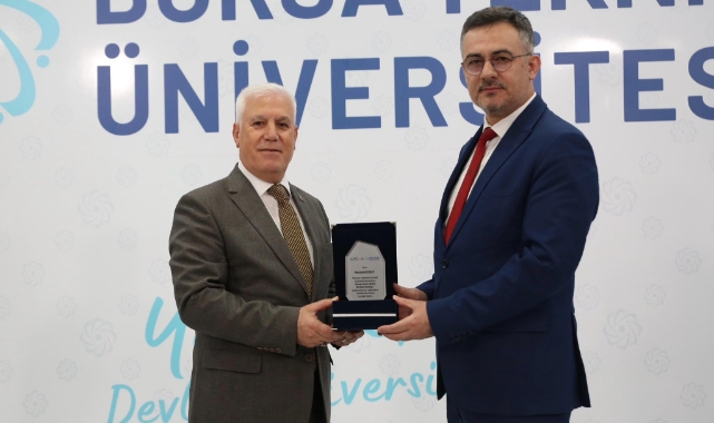 Başkan Bozbey: "Bursa’yı ileriye taşımak için akademi, sanayi ve yerel yönetimler iş birliği gerekli"