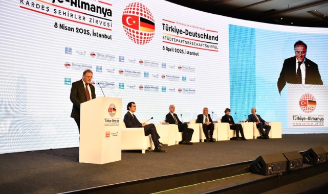 Başkan Özdemir Türkiye-Almanya Kardeş Şehirler Zirvesi’nde