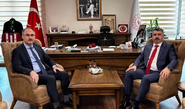 Başkan Yılmaz'dan Türkiye Kayak Federasyonu Başkanı Süleyman Şahin'e tebrik ziyareti