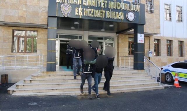 Batman'da markette silahlı kavga!