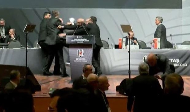 Beşiktaş divan kurulunda kavga! Hasan Arat'a yumruk