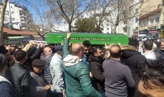 Beynine pıhtı atan ilkokul öğrencisine acı veda