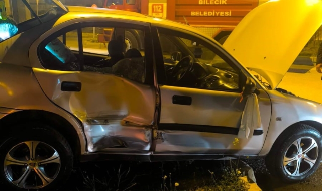 Bilecik'te otomobil ile halk otobüs çarpıştı: 3 yaralı