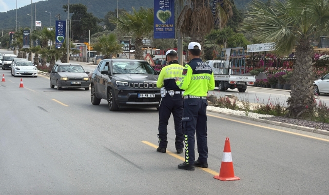 Bodrum'da dronlu trafik operasyonu: "Sürücüye ceza yağdı"