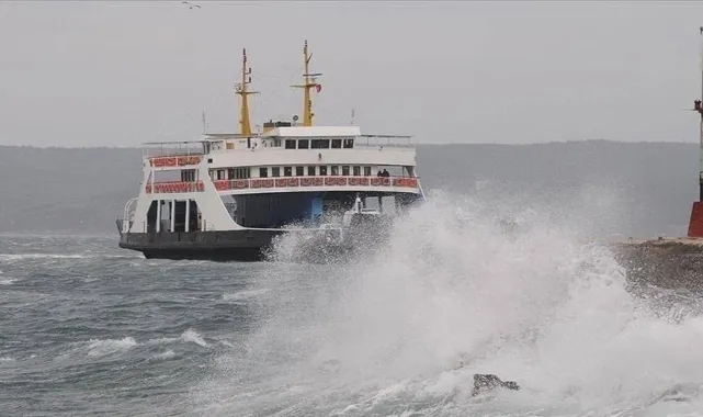 Bozcaada ve Gökçeada'ya 2 gündür sefer yapılamıyor