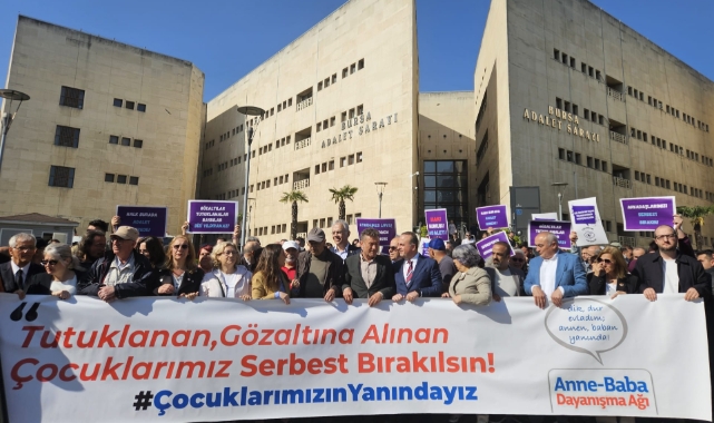Bursa Adliyesi önünde eylem: 'Burada esas yargılanan hepimizin iradesidir'