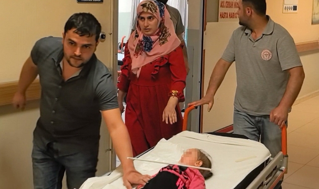 Bursa'da 2 yaşındaki çocuğun çenesine askı saplandı