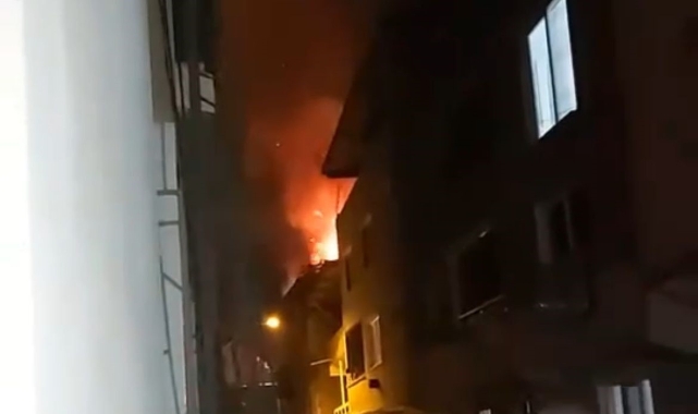 Bursa'da binanın çatı katı cayır cayır yandı
