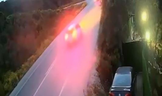 Bursa'da iki otomobil çarpıştı! 4 yaralı