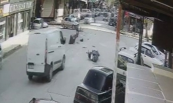 Bursa'da otomobil ile motosiklet çarpıştı! 2 yaralı