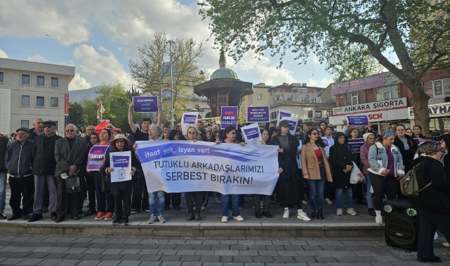 Bursa'da protestolar nedeniyle tutuklananların serbest bırakılması için eylem