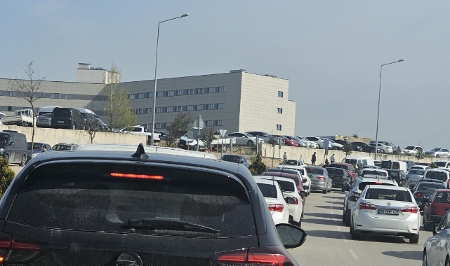 Bursa Şehir Hastanesi'nde otopark çilesi