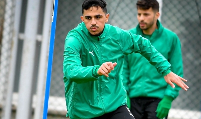 Bursaspor şampiyonluk maçı için Balıkesir'e hareket etti