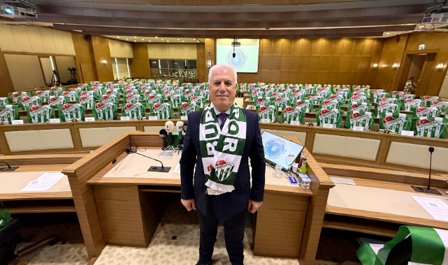 Büyükşehir meclisi Bursaspor bayraklarıyla donatıldı