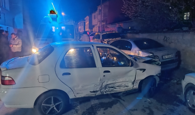 Çarpışmada savrulan araç 4 otomobile daha çarptı