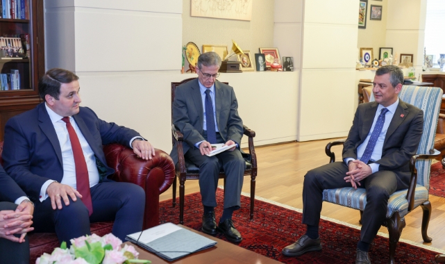 CHP lideri Özel Alman Bakan Liminski ile buluştu