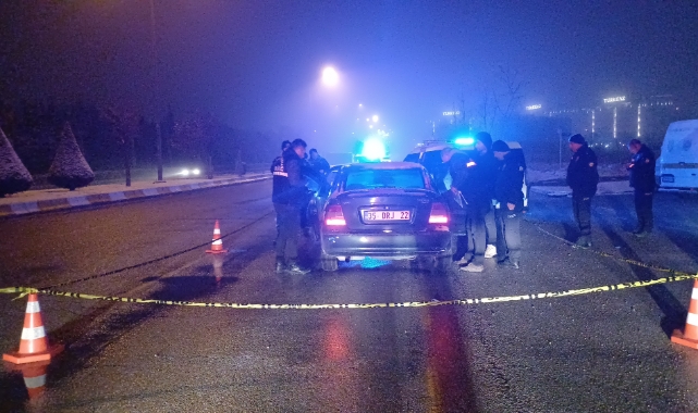 Çorum’da 20 yaşındaki genç park halindeki otomobilde silahla vurulmuş halde bulundu