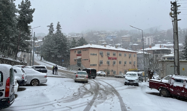 Çorum'un 3 ilçesinde eğitime kar tatili