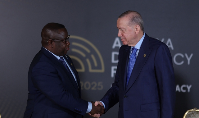 Cumhurbaşkanı Erdoğan'dan ADF'de kritik temaslar