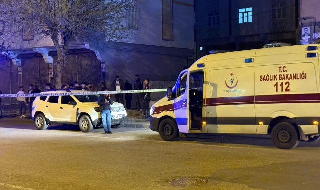 Diyarbakır'da iki grup arasında silahlı kavga! 1'i polis, 13 yaralı