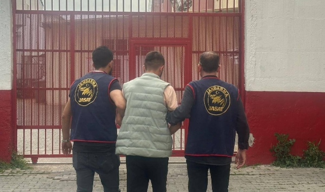 Dolandırıcılık suçundan aranan şahıs Efeler’de yakalandı