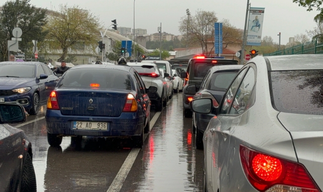 Edirne’de sağanak yağış etkili oldu
