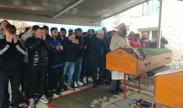 Edirne'de sevgilisi tarafından öldürülen kız çocuğu defnedildi